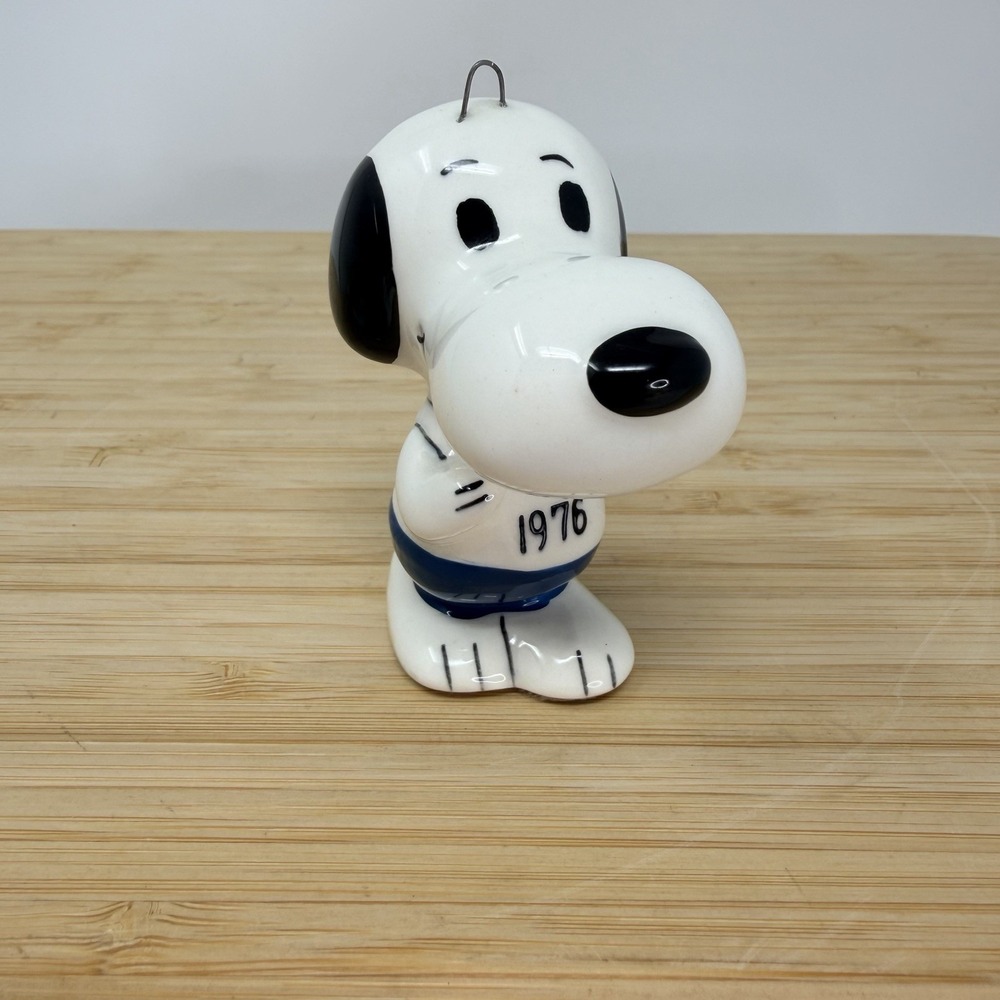 Vintage Snoopy Ceramic 1976 Olympic Runner Sports Ornament Japan UFS